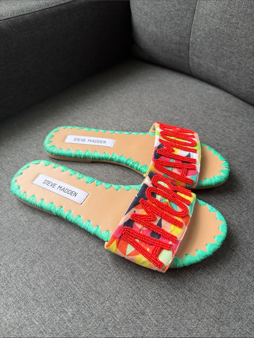 Steve Madden “Amore” Beaded Slide Sandals Women’s Size 7 Colorful Statement Flat